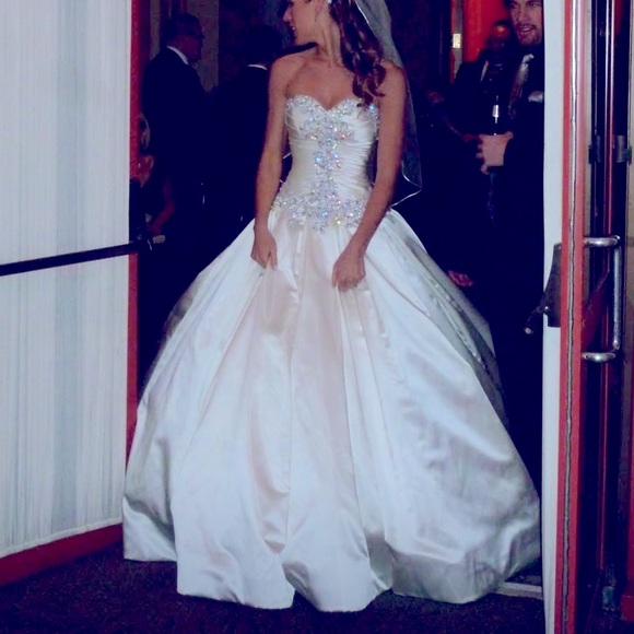 Pnina Tornai Dresses & Skirts - Pnina Tornai Wedding dress